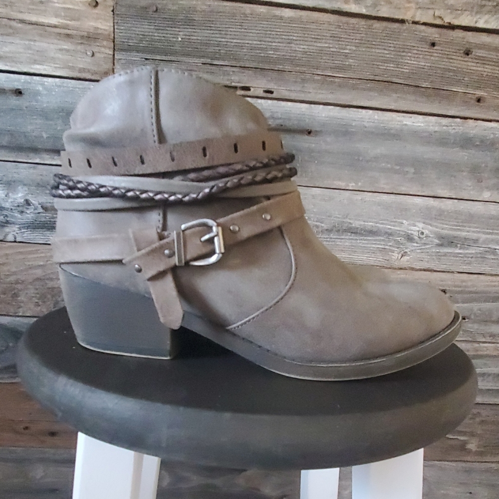 🤩Light Brown Ankle Booties🤩